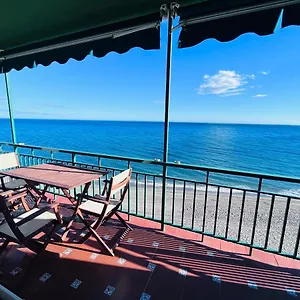 https://magicviews-by-gms-apartamentos.1costadelsol.com