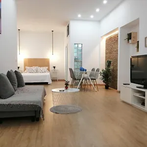 https://apartamento-luna-de-noviembre.1costadelsol.com
